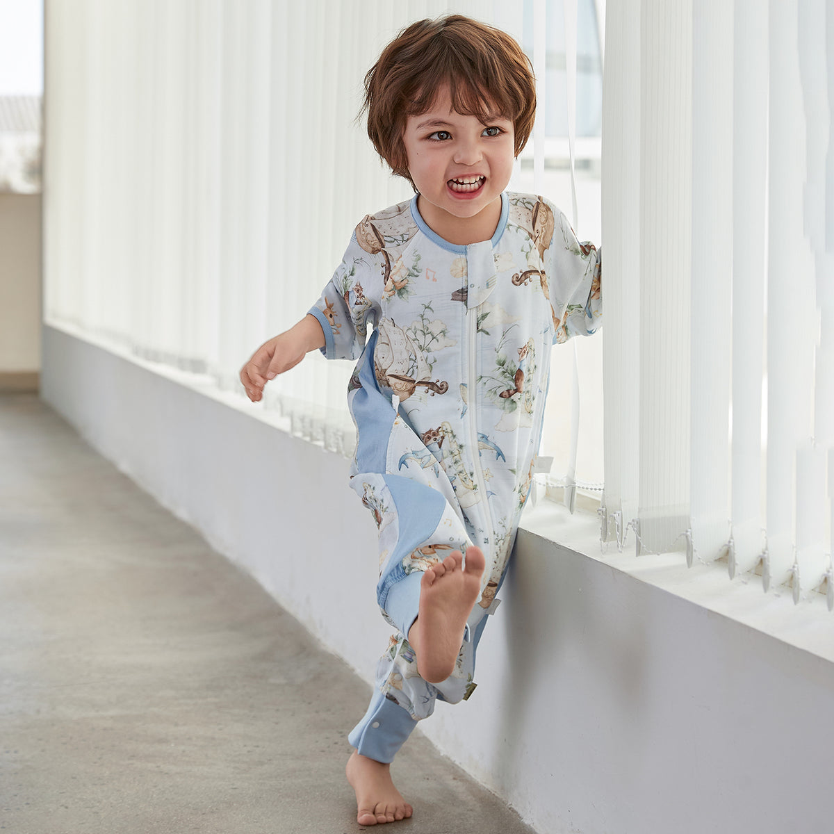 4-Layer Front 2-Layer Back Muslin 3/4 Sleeve Split-Leg Sleep Sack