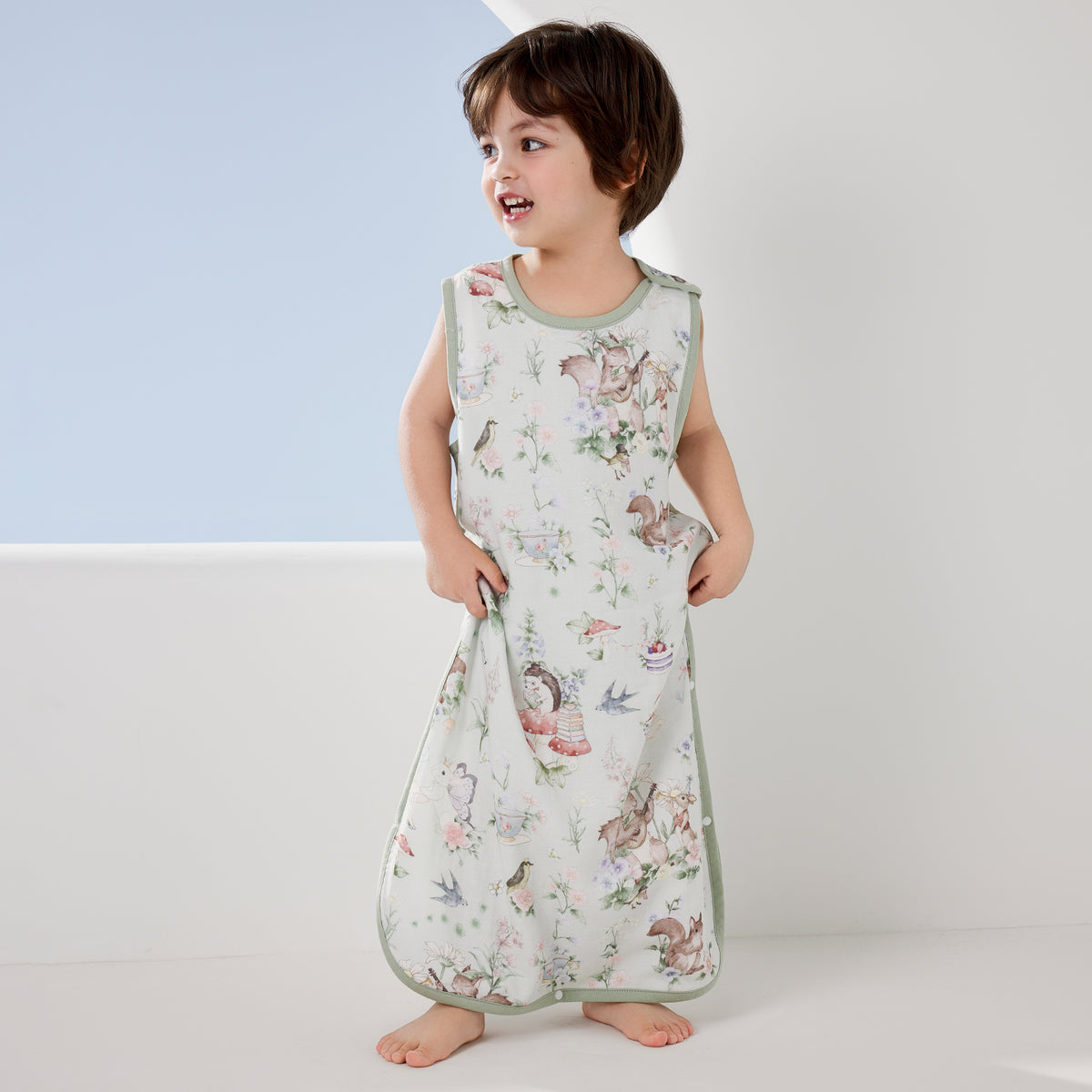 4-Layer Front 2-Layer Back Sleeveless Muslin Sleep Sack