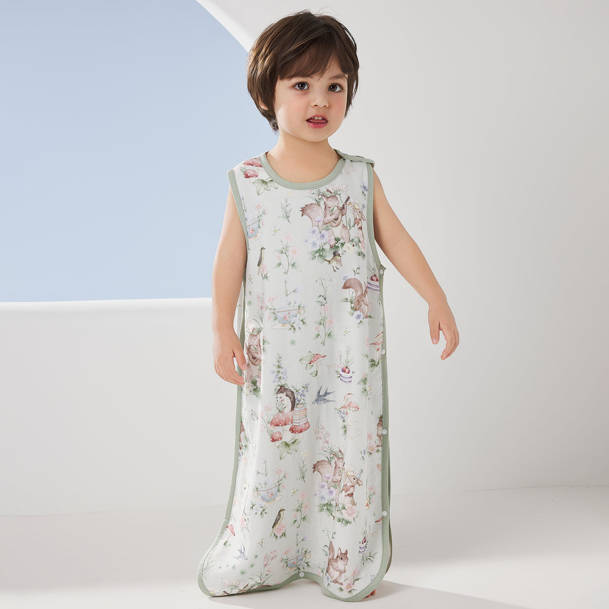 4-Layer Front 2-Layer Back Sleeveless Muslin Sleep Sack